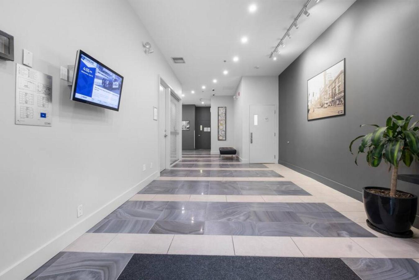 Top Floor Unit On Granville Strip Yaletown Area Vancouver Exterior foto